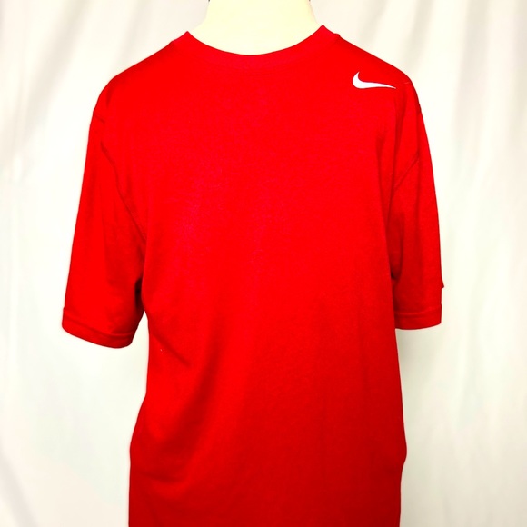 Nike Dri Fit Red Active wear T-shirt - Picture 1 of 2